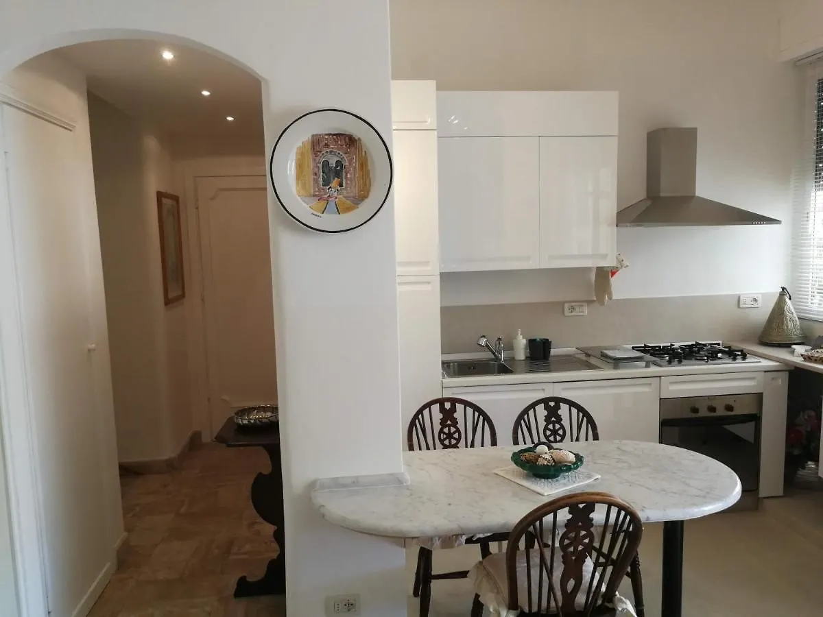 וירג'יו Intero Appartamento - A Soli 50 M Dal Mare